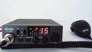 Luiton LT-298 CB Radio.jpg
